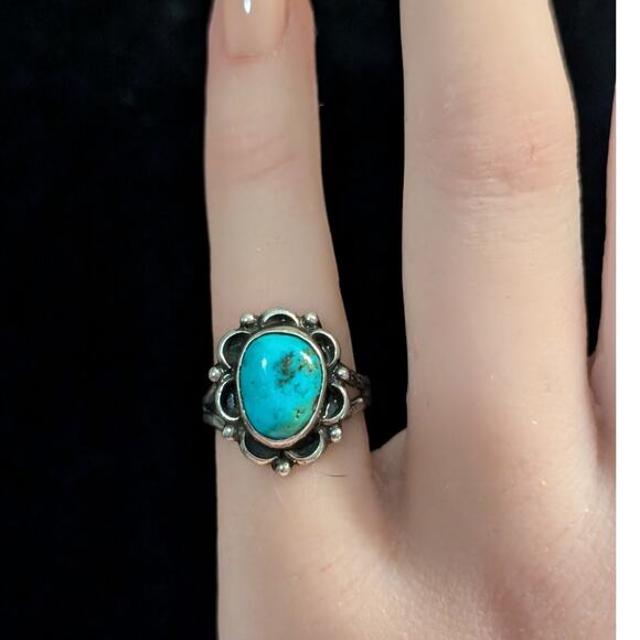 Vintage 1960s Turquoise Sterling Silver Navajo Artisan Split Shank Ring Size 4.5